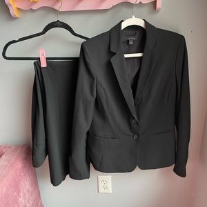 Anne Taylor Black Pantsuit, Pants and Jacket